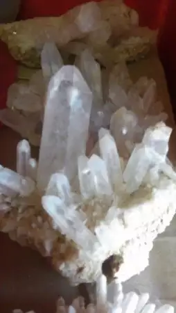 9. Снимка на Планински кристали, ахати, аметист.