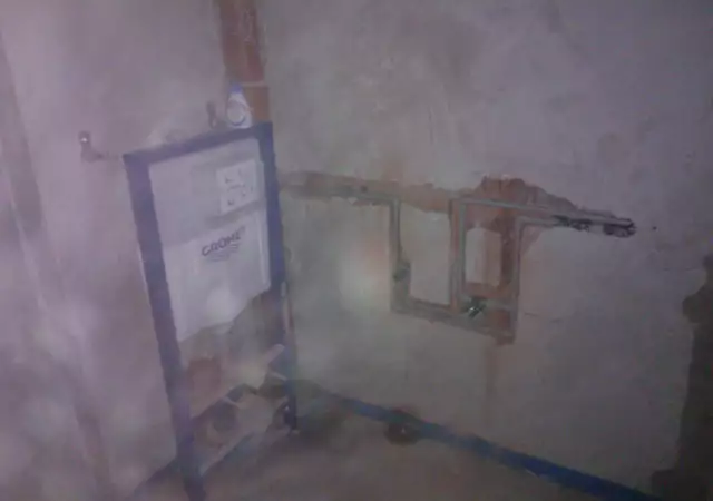 1. Снимка на монтаж на тоалетни структори и душове за вграждане