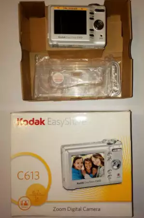 Фотоапарат KODAK EASYSHARE C613, калъф, 4 батерии 1Gb карта