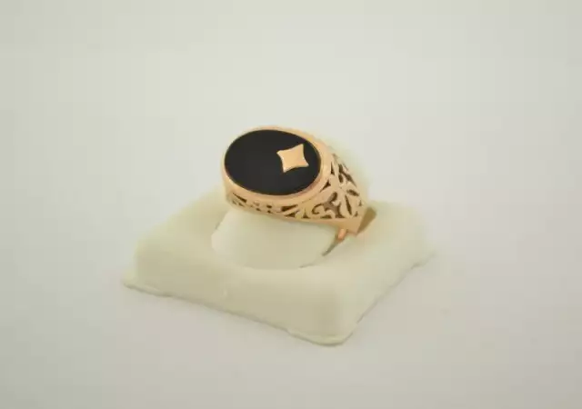 мъжки златен пръстен Д 30831