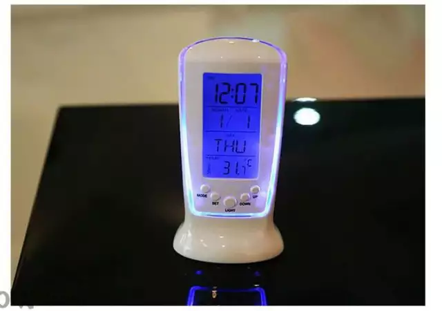 Нов New Sc - 510 - Настолен LCD дигитален часовник с термометъ
