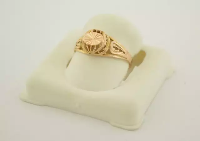 златен пръстен Д 33042
