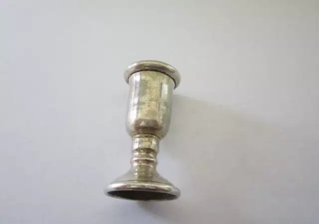 Сребърна миниатюра - бокал Д 12539 - 22