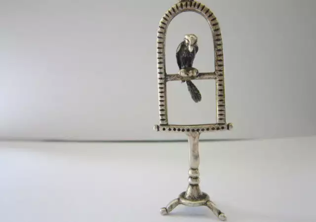 1. Снимка на Сребърна миниатюра - папагал на стойка Д 12539 - 15