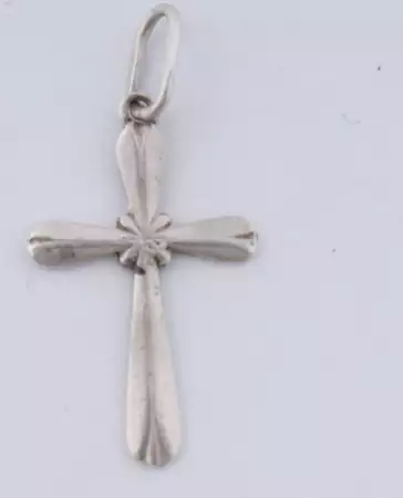 2. Снимка на сребърен кръст