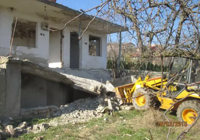 Събаряне на къщи Варна