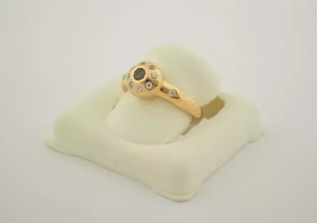 Нов златен пръстен