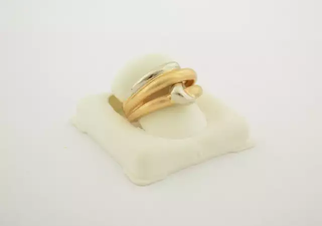 2. Снимка на НОВ златен пръстен