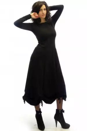 Черна рокля Долорес