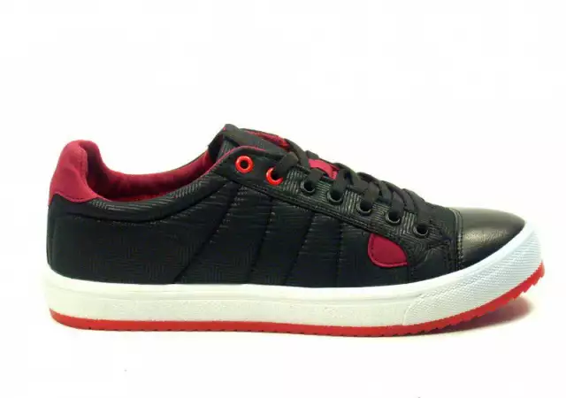 3. Снимка на Спортни обувки в черен цвят