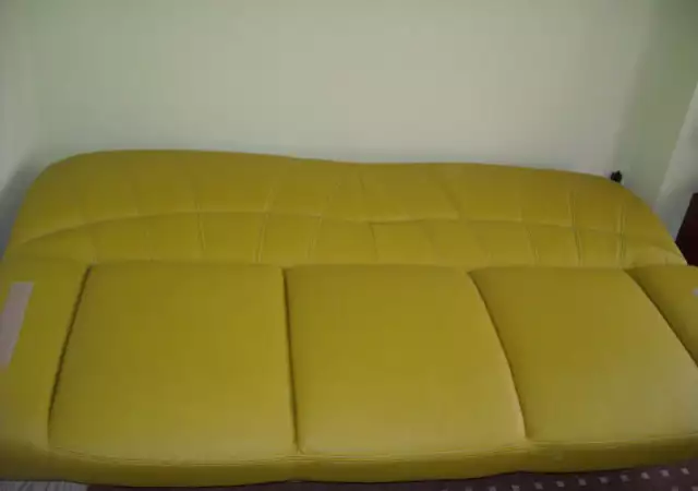 4. Снимка на Продавам кожен диван