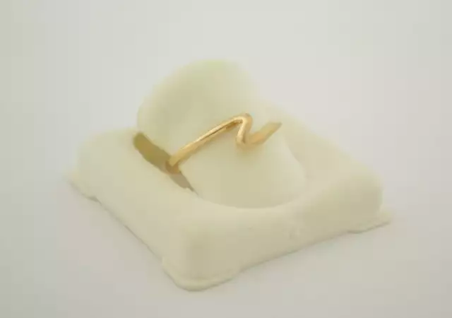 1. Снимка на НОВ златен пръстен