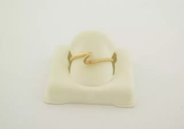 2. Снимка на НОВ златен пръстен