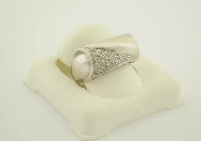 3. Снимка на Златен пръстен - бяло злато