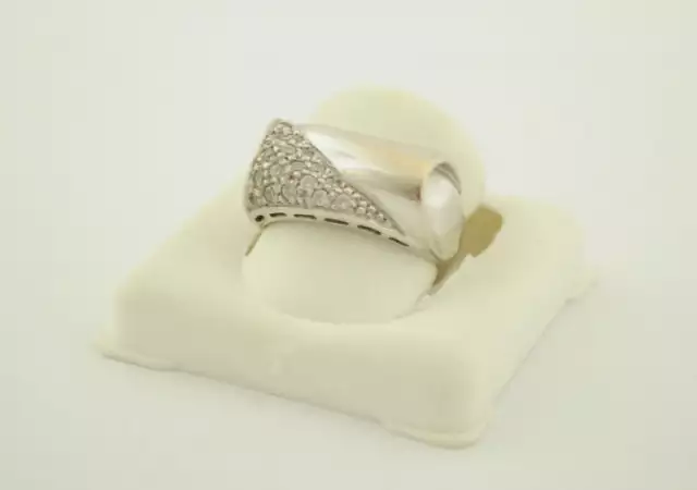 Златен пръстен - бяло злато