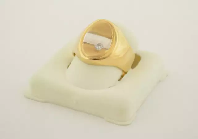 4. Снимка на НОВ златен пръстен