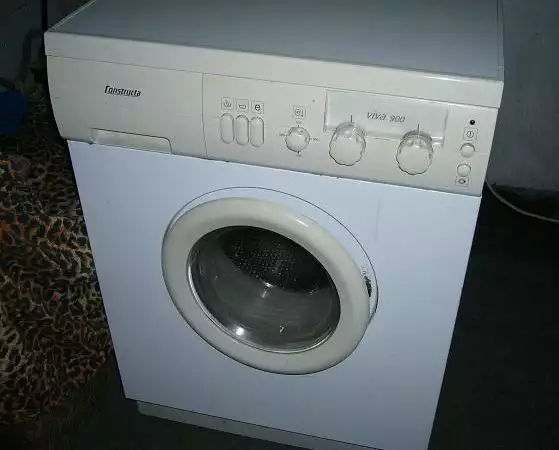 Автомат за пране Constructa VIVA 900
