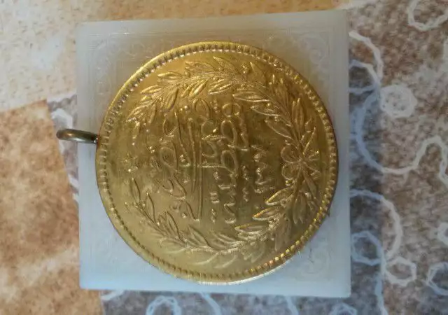 Стара златна гръцка монета
