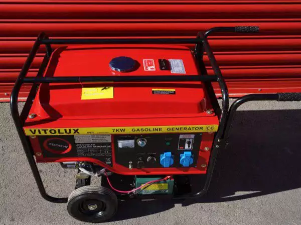 7. Снимка на 7 kW Монофазни генератори VITOLUX с ел.стартер