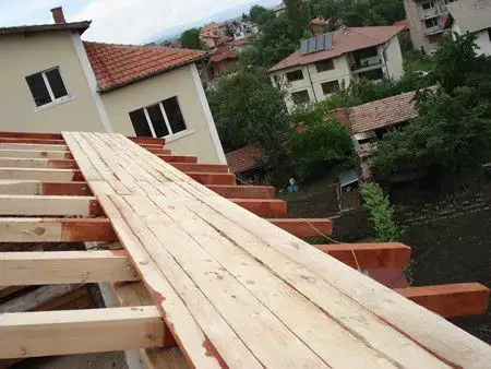 1. Снимка на ремонт на покриви Бургас
