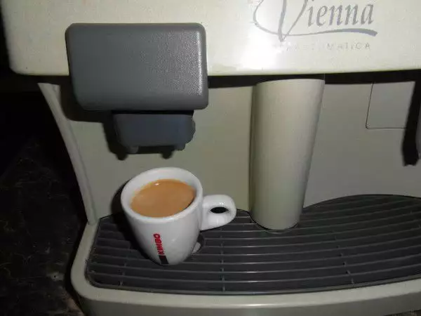 10. Снимка на SAECO VIENNA Superautomatica - кафемашина робот