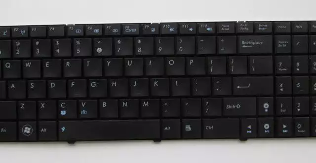 1. Снимка на Нова клавиатура Asus K70 K70AB K70IJ K70I K70IO K70ID K72 K5