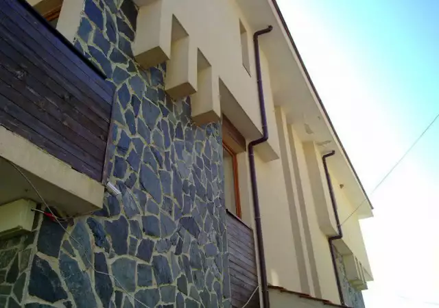 6. Снимка на На скалите в Созопол 2 обзаведени къщи