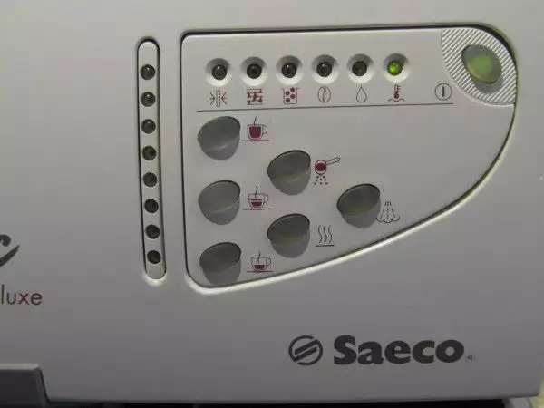 Saeco Magic DeLuxe - кафемашина робот