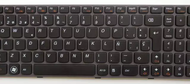 1. Снимка на Нова клавиатура Lenovo G585 Z580 Z580A Z585 T4G8 - RU G580 V58