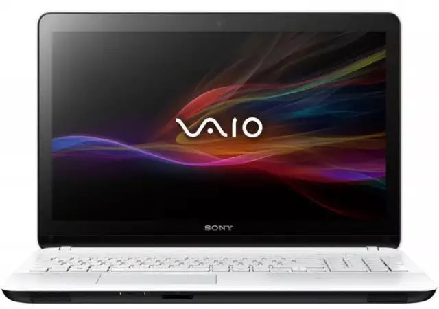 Продавам лаптоп Сони Вайо SVF1521A6EW