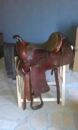 18. Снимка на Уестърн седло за езда