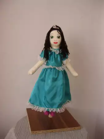 7. Снимка на ръчно изработени кукли