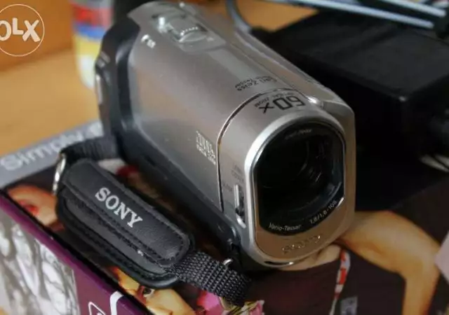 Камера видео цифрова Sony DCR - SX40 9МР