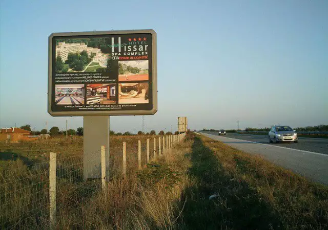1. Снимка на Продавам употребявани билбордове