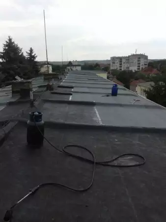5. Снимка на строителни услуги ремонт покриви Пазарджик
