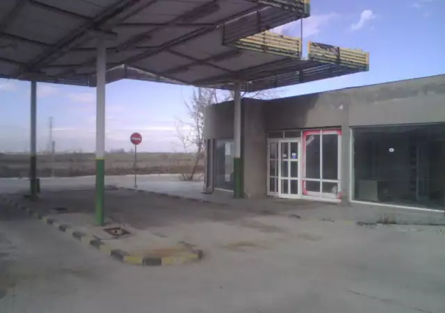 1. Снимка на продавам бензиностанция на Асеновградско шосе
