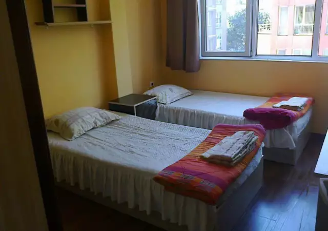 Самостоятелни апартаменти за нощувки в центъра на Варна