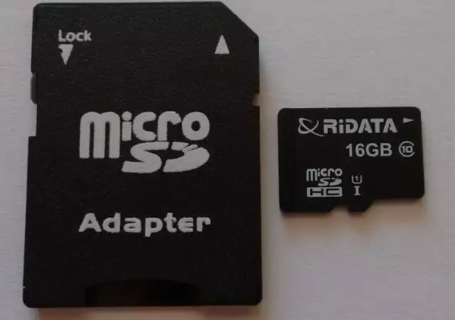 1. Снимка на Micro SD HC карти памет 16 GB, клас 10