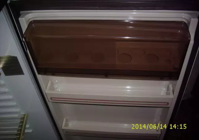 17. Снимка на хладилник филипс 100л