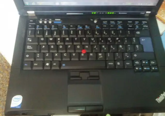 3. Снимка на Lenovo Thinkpad T400