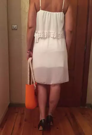 5. Снимка на Бяла рокля от шифон с дантела