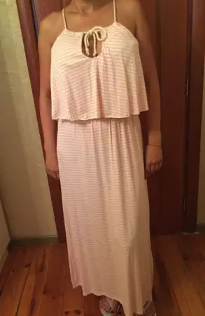 3. Снимка на Намалена Розово и бяло дълга рокля