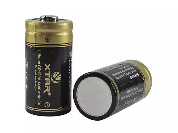 1. Снимка на Литиева батерия Xtar CR123A 16340