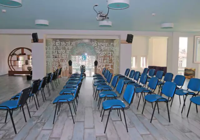 Център Мандала отдава под наем зала за конференции, семинари