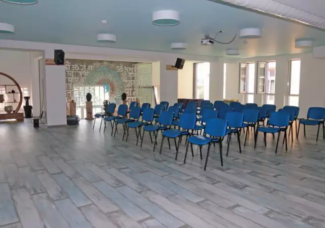 Център Мандала отдава под наем зала за конференции, семинари