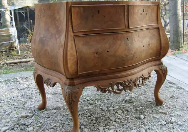 5. Снимка на Дърворезба и реставрация на старинни мебели