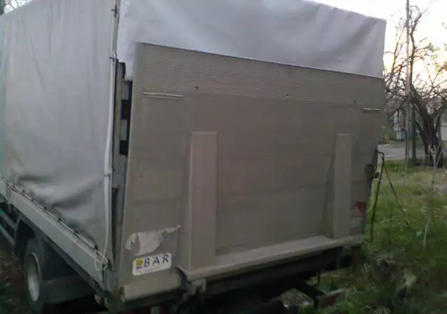 2. Снимка на Транспортни услуги - камион с падащ борд до 5 тона