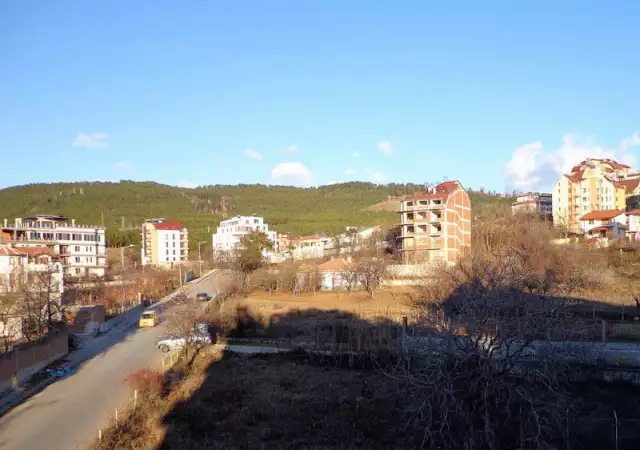 8. Снимка на Панорамен тристаен апартамент в Нишан Таши - Сандански