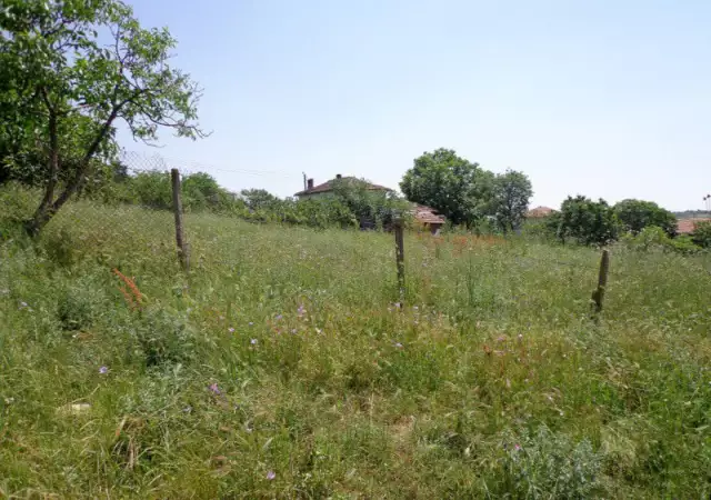 2. Снимка на Парцел за къща в село Хотово, на 12 км от Сандански