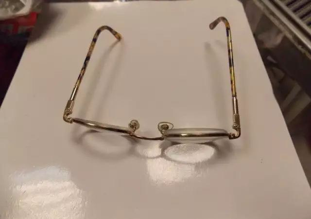 1. Снимка на рамки за очила за дете за диоптрични стъкла метални размер